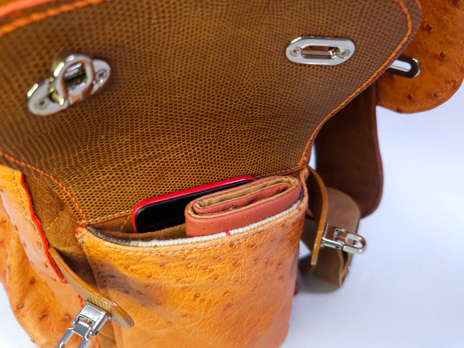 mochila de avestruz verdadeiro